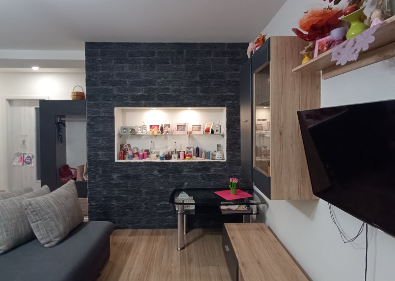 3 IZBOVÝ BYT LUČENEC - PRIAME CENTRUM - fotografia 3