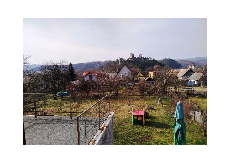 RD v DIVÍNE  okr. Lučenec s výhľadom na hrad - bývanie s chuťou histórie - fotografia 2
