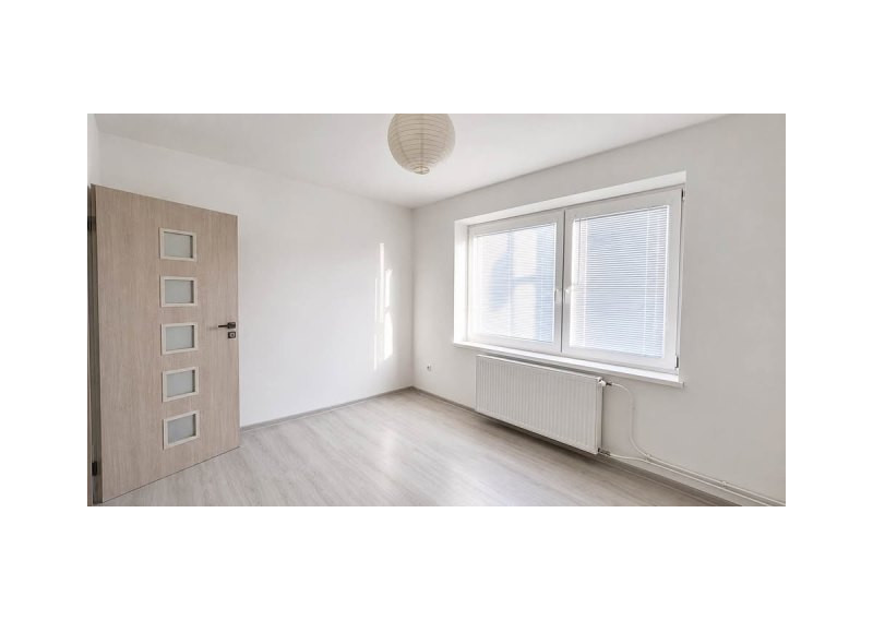 CINOBAŇA (okr. Poltár) 3i byt 68 m2, rekonštrukcia, vlastné kúrenie, ihneď voľný - fotografia 3