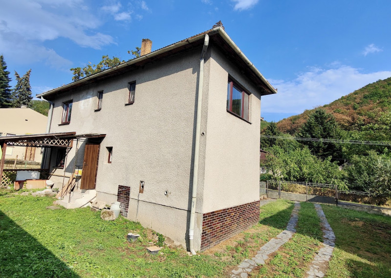 DVOJPODLAŽNÝ RODINNÝ DOM V KOTMANOVEJ – VEĽKÝ POZEMOK 1 251 m², 235 m² ÚŽITKOVEJ PLOCHY - fotografia 2